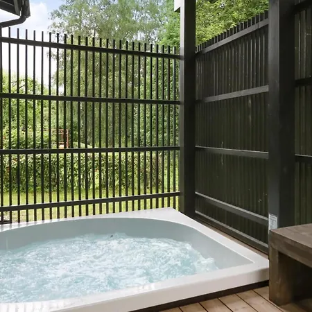 New W/sauna, Jacuzzi &wifi ヴィラ *