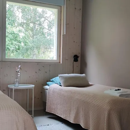 Villa New W/sauna, Jacuzzi &wifi *