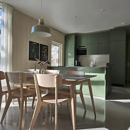 New W/sauna, Jacuzzi &wifi *