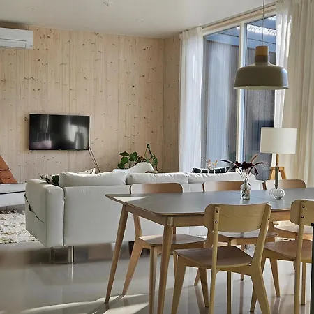 New W/sauna, Jacuzzi &wifi Villa *